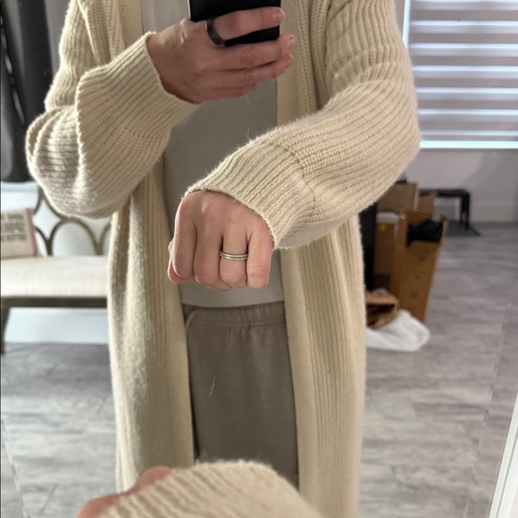 Super Cozy Long Cream Knit Cardigan - Picture 5 of 12